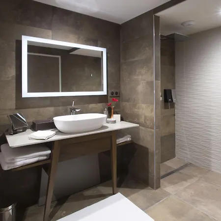 & Restaurant Sodade 4* 绍德艾格