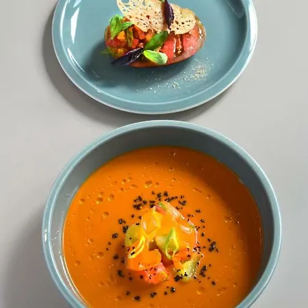 & Restaurant Sodade מלון