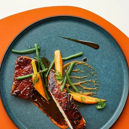 & Restaurant Sodade